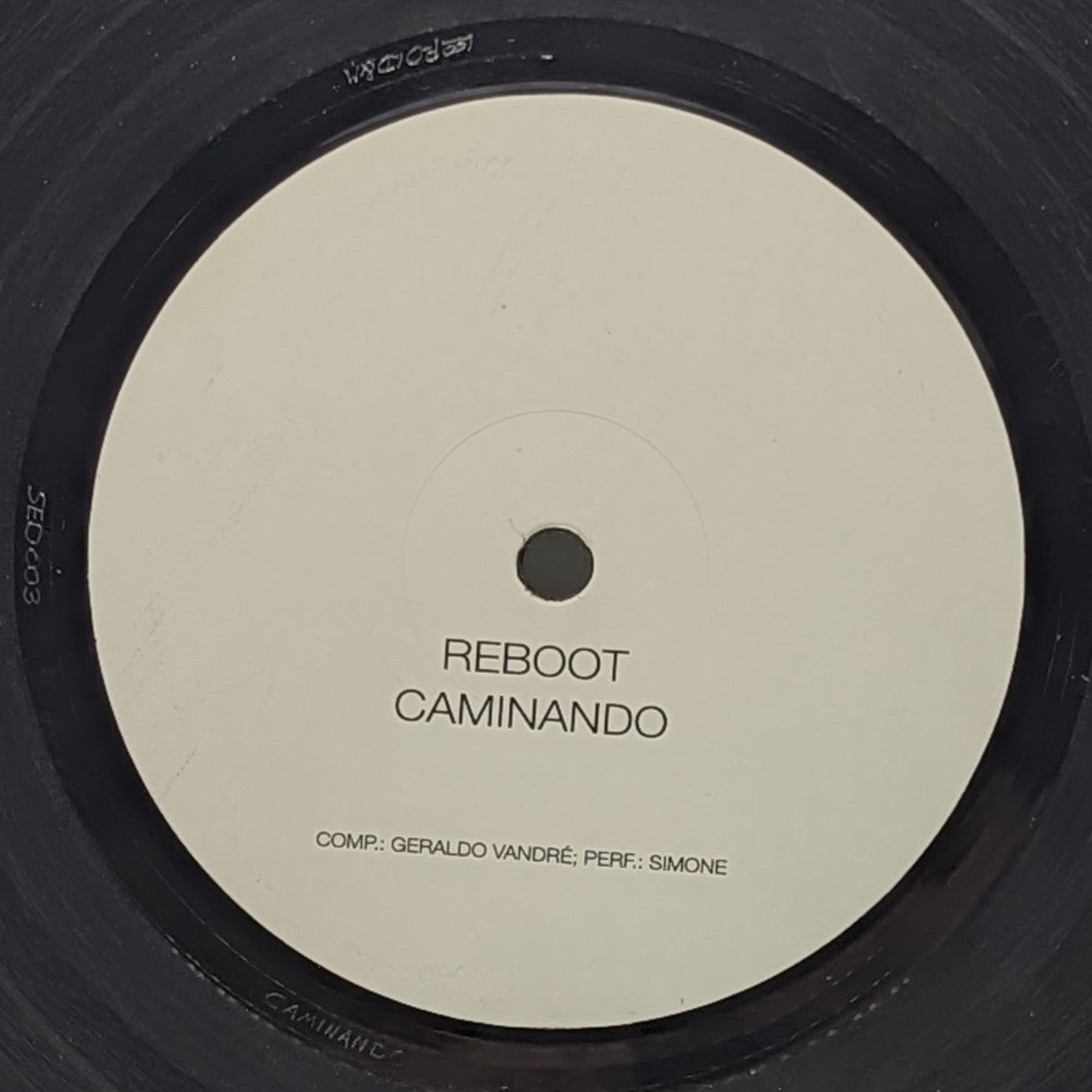 RV Feat. Los Updates / Reboot|Baile / Caminando